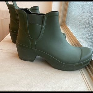 Dansko Rosa Chelsea Rain Boot